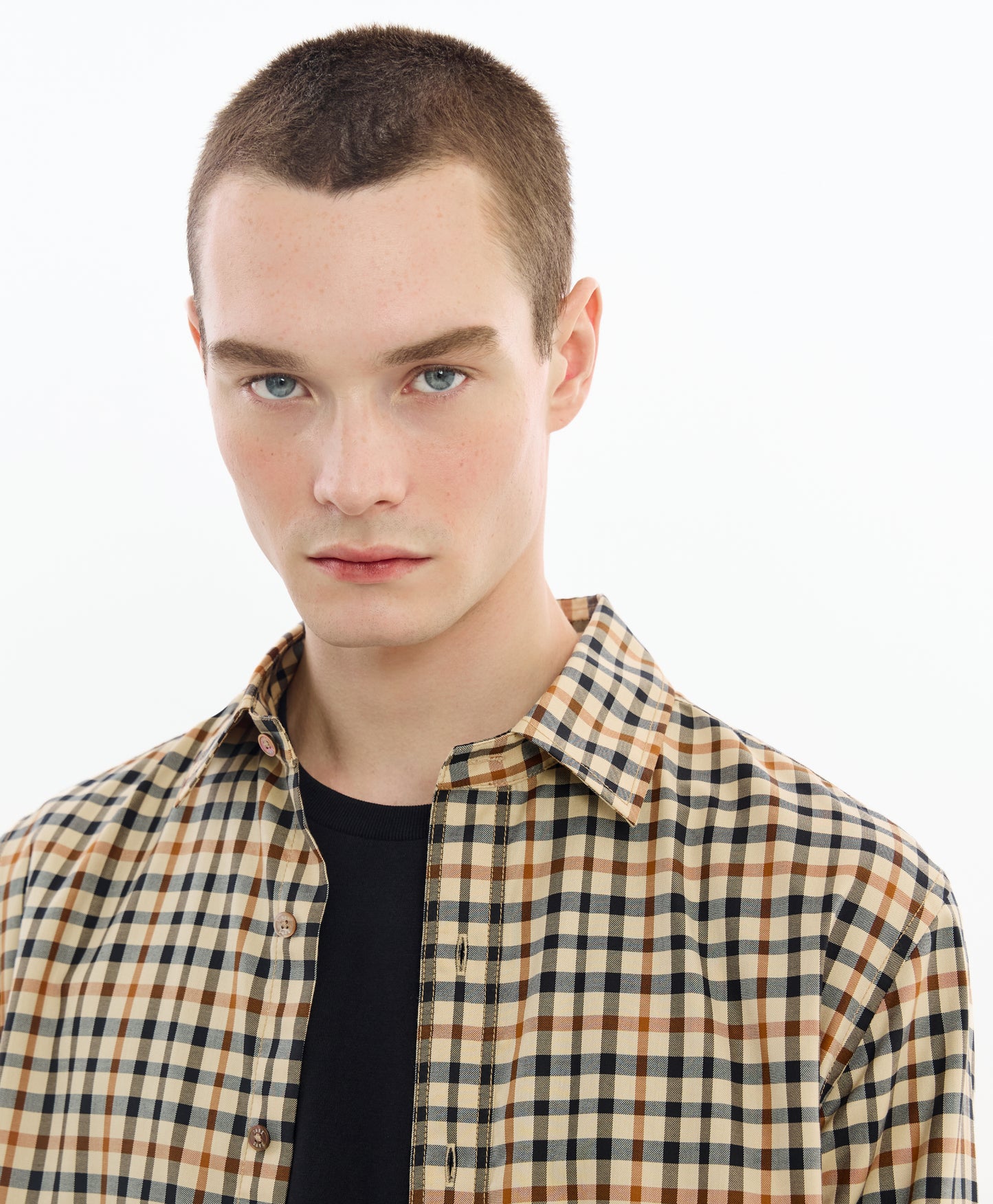 Men's Loose-Fit Long-Sleeves Shirt